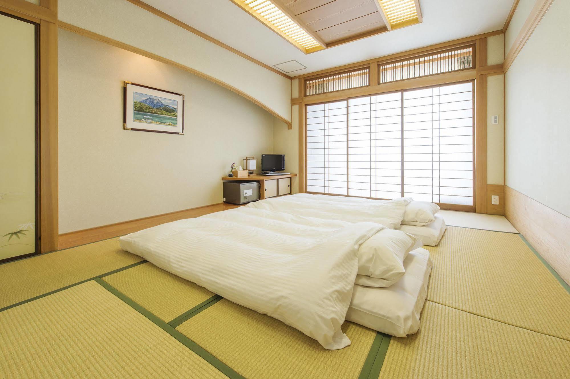 Hotel Takachiho Zewnętrze zdjęcie